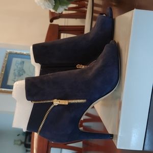 Ankle bootie-navy blue suede